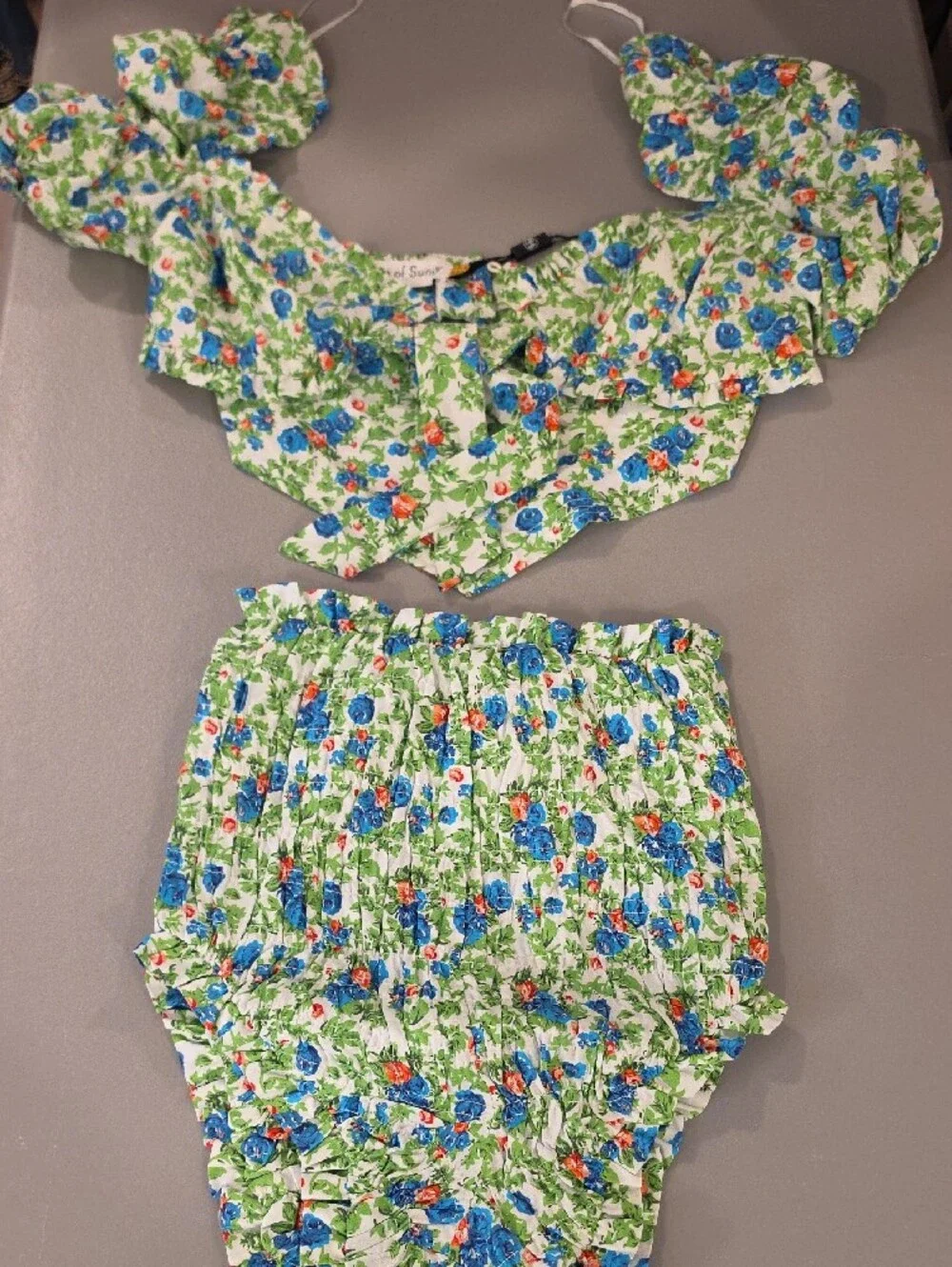 House of Sunny Green Floral matching Smocked Short Set size 2 new with tags